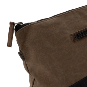 0CB48D23-570A-4A99-B1EC-23FC36BCC9AC